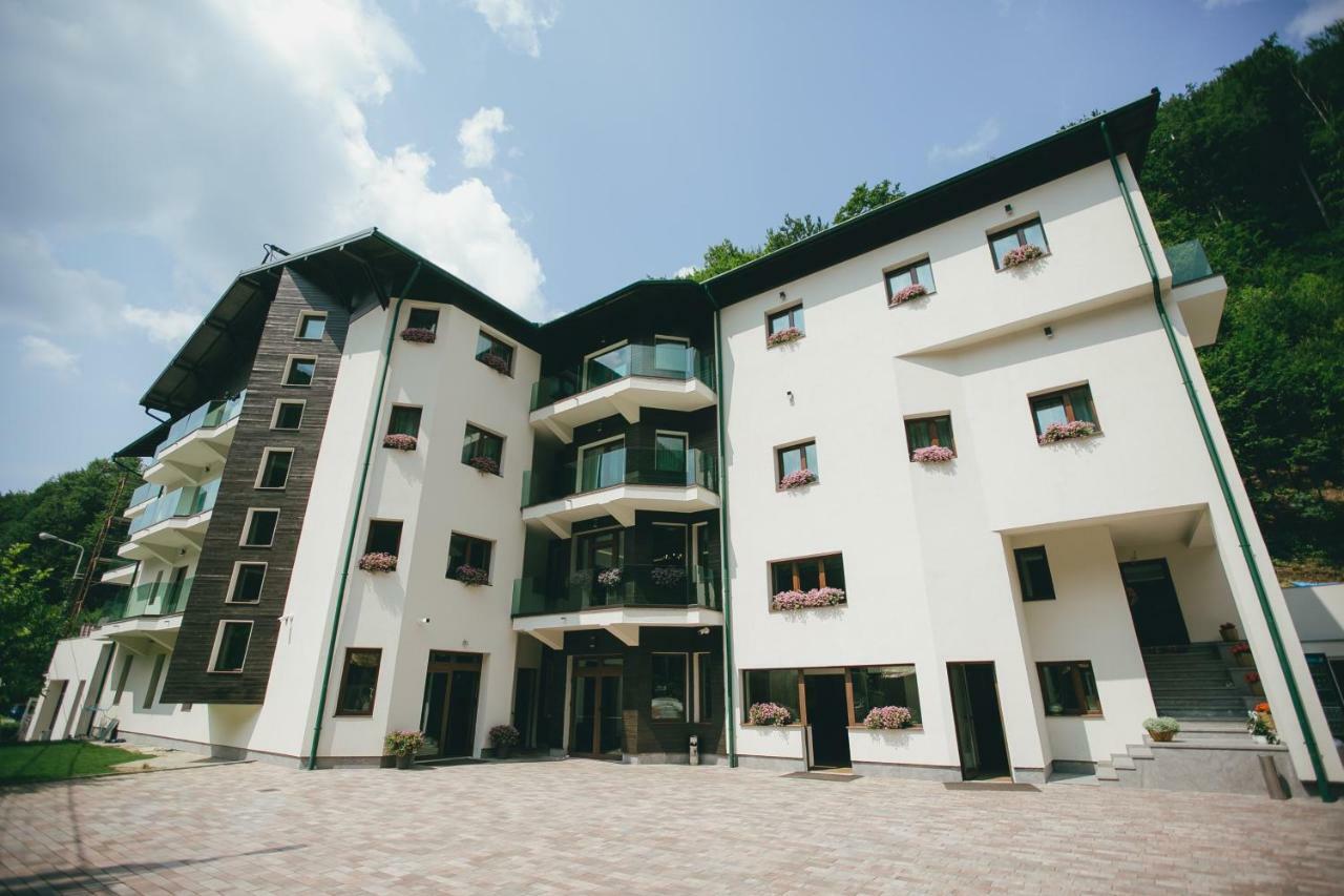 Lostrita - Pastravarie, Hotel & Spa Baia Mare Eksteriør billede